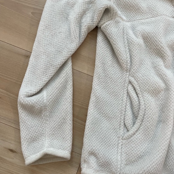 Patagonia Re-Tool Snap Fleece Cream / Off White Womens Medium - Picture 3 of 5